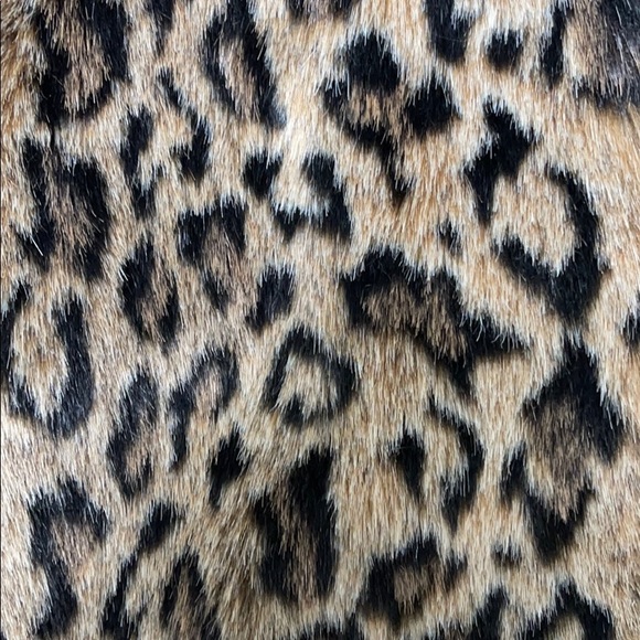 Leopard Vest (small) - Picture 3 of 4